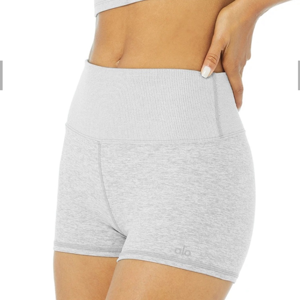Alo Yoga Alosoft Aura Short - NEVER WORN